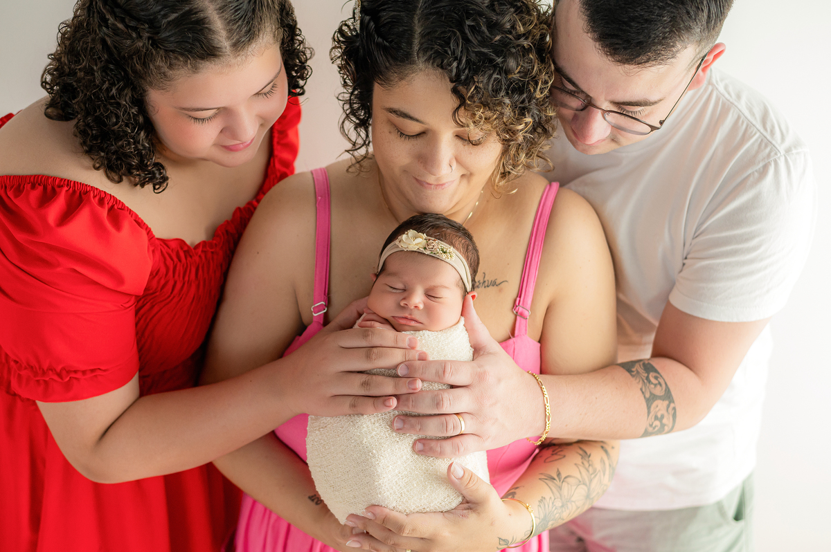 newborn com os pais fotos em familia