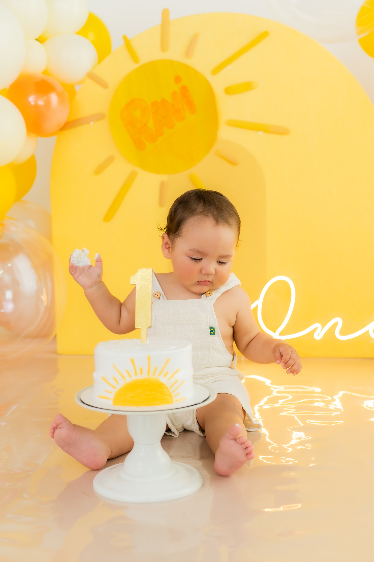 smash the cake raio de sol menino amarelo