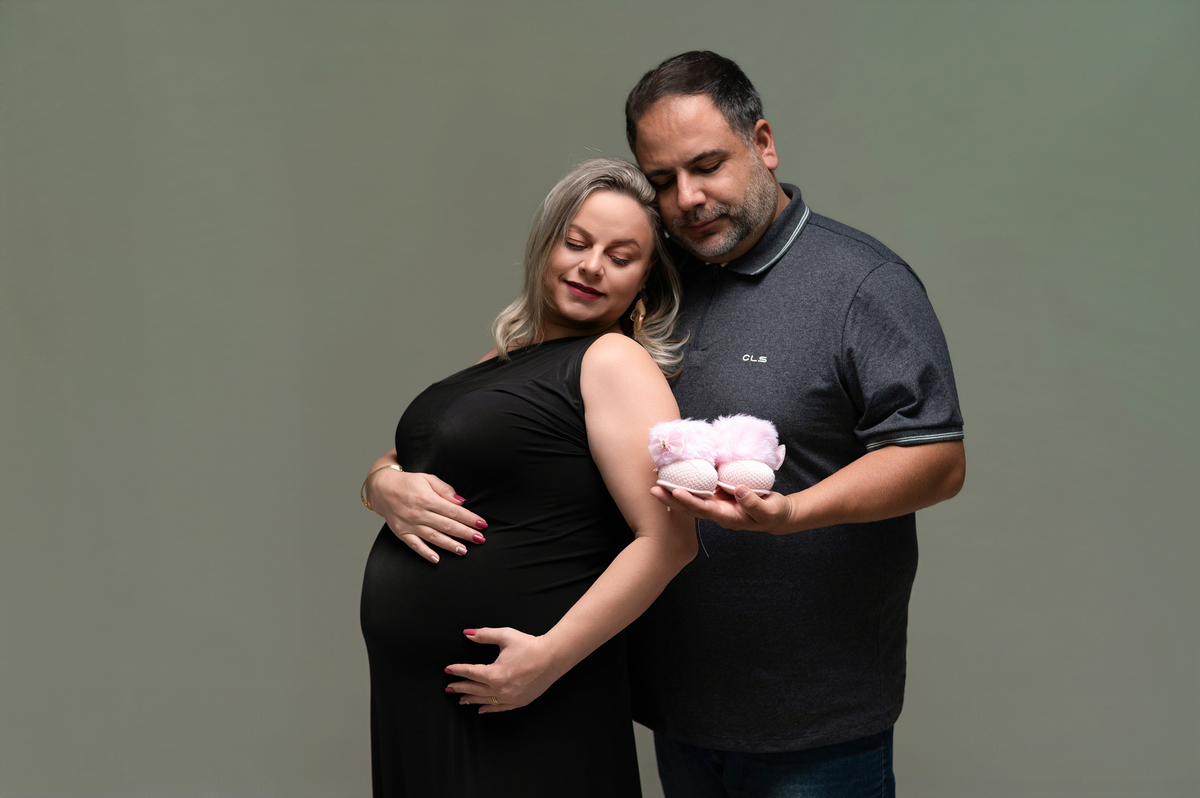 ensaio familia em estudio gestante