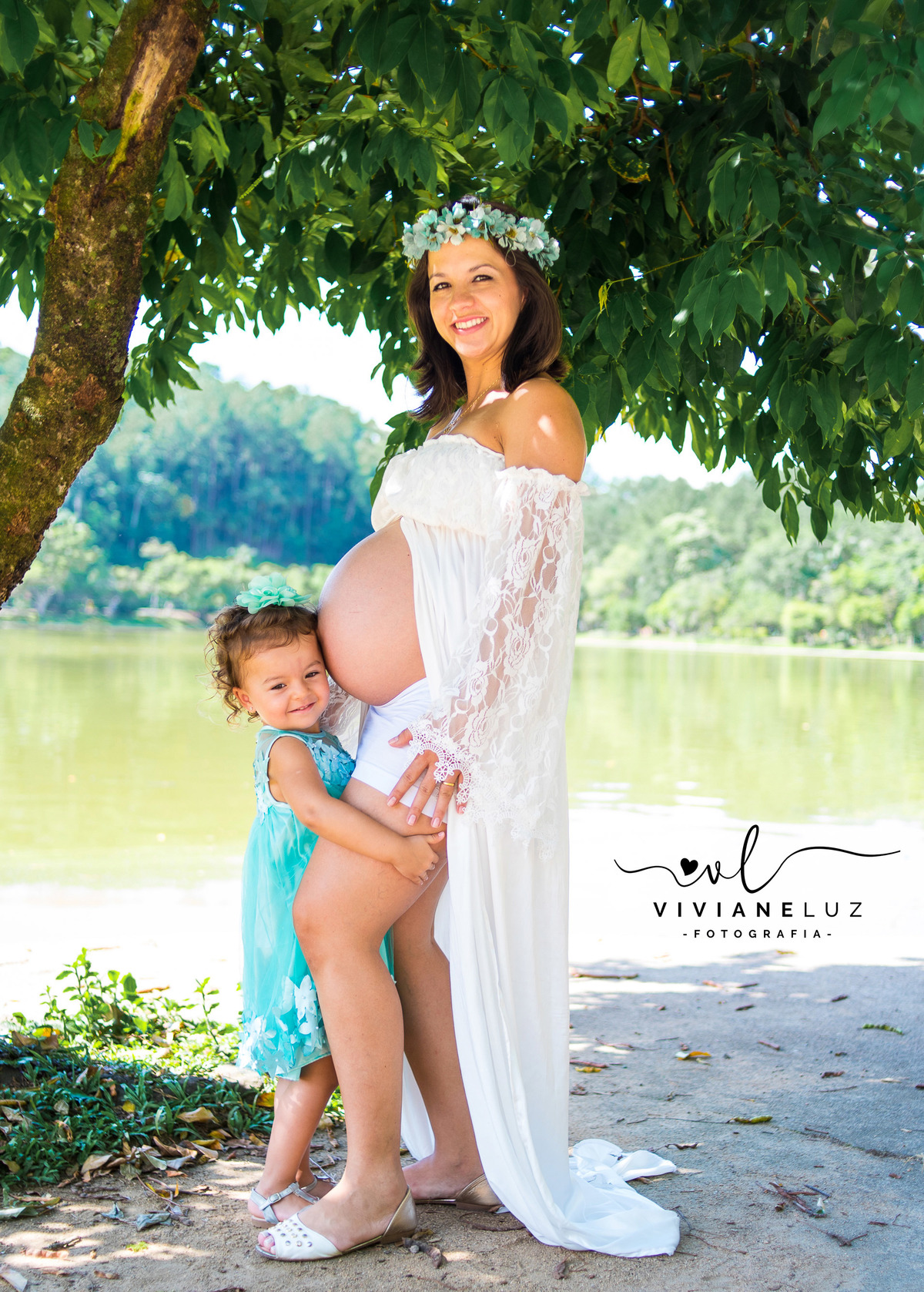 gestante fotografa de guaramirim familia pets ensaio externo de gestante natureza campo mae de menino mae de menina bebe arco iris vestido arco iris vestido gestante parque malwee