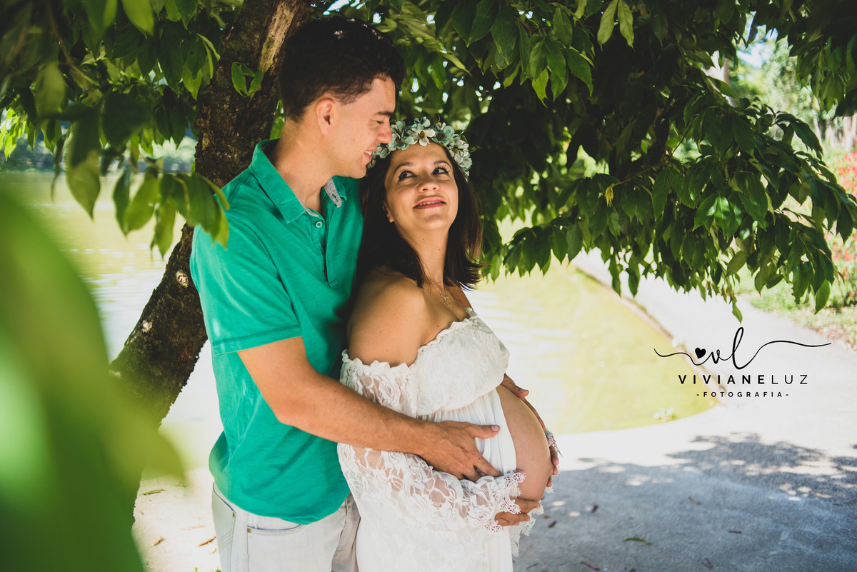 gestante fotografa de guaramirim familia pets ensaio externo de gestante natureza campo mae de menino mae de menina bebe arco iris vestido arco iris vestido gestante parque malwee