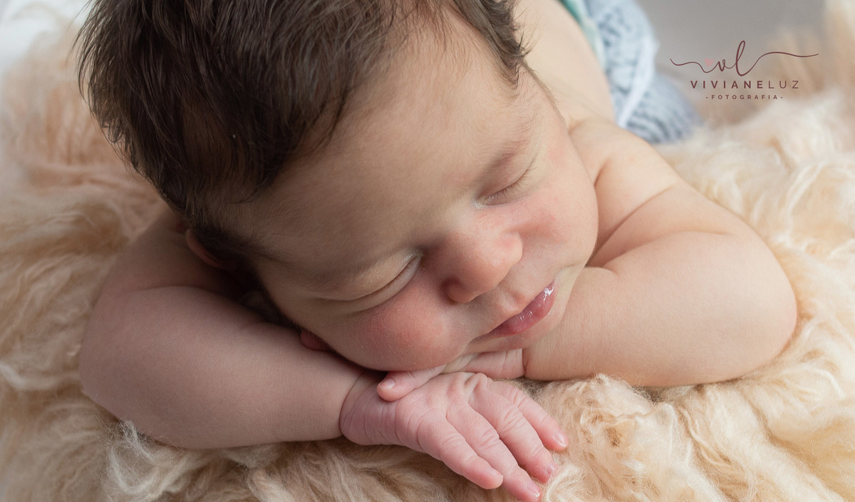 fotografia newborn em Guaramirim  recem nascido fotografia infantil fotografia de recem nascido fotografa de guaramirim fotografa de Jaraguá do Sul newborn domiciliar newborn na casa do cliente fotografia em casa