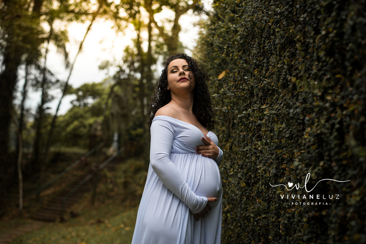 gestante fotografa de guaramirim familia pets ensaio externo de gestante natureza campo mae de menino mae de menina bebe arco iris vestido arco iris vestido gestante parque malwee