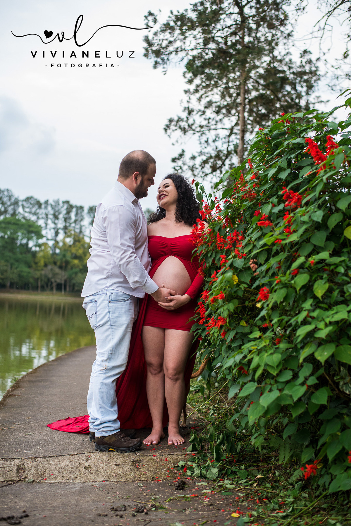 gestante fotografa de guaramirim familia pets ensaio externo de gestante natureza campo mae de menino mae de menina bebe arco iris vestido arco iris vestido gestante parque malwee