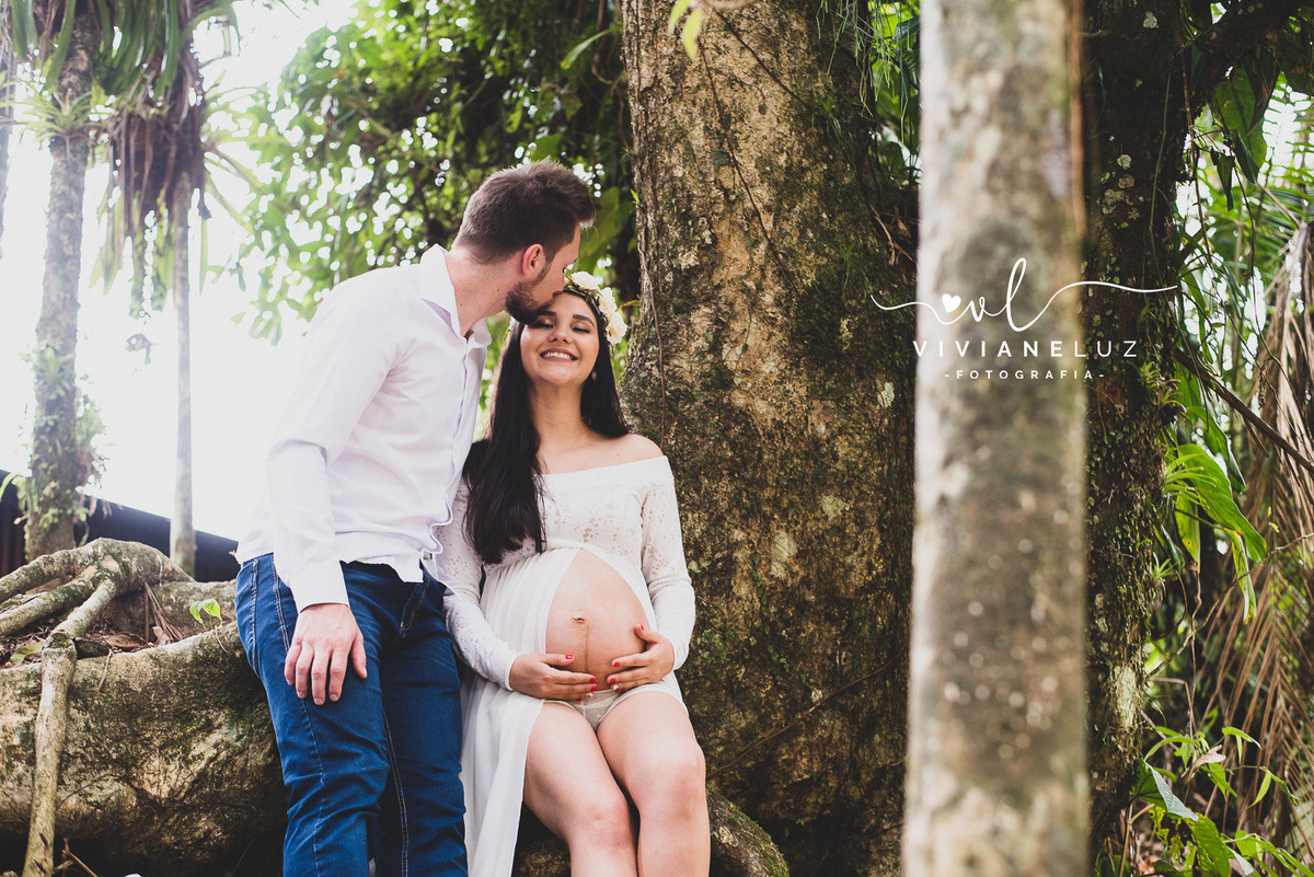 gestante fotografa de guaramirim familia pets ensaio externo de gestante natureza campo mae de menino mae de menina bebe arco iris vestido arco iris vestido gestante estrada bonita