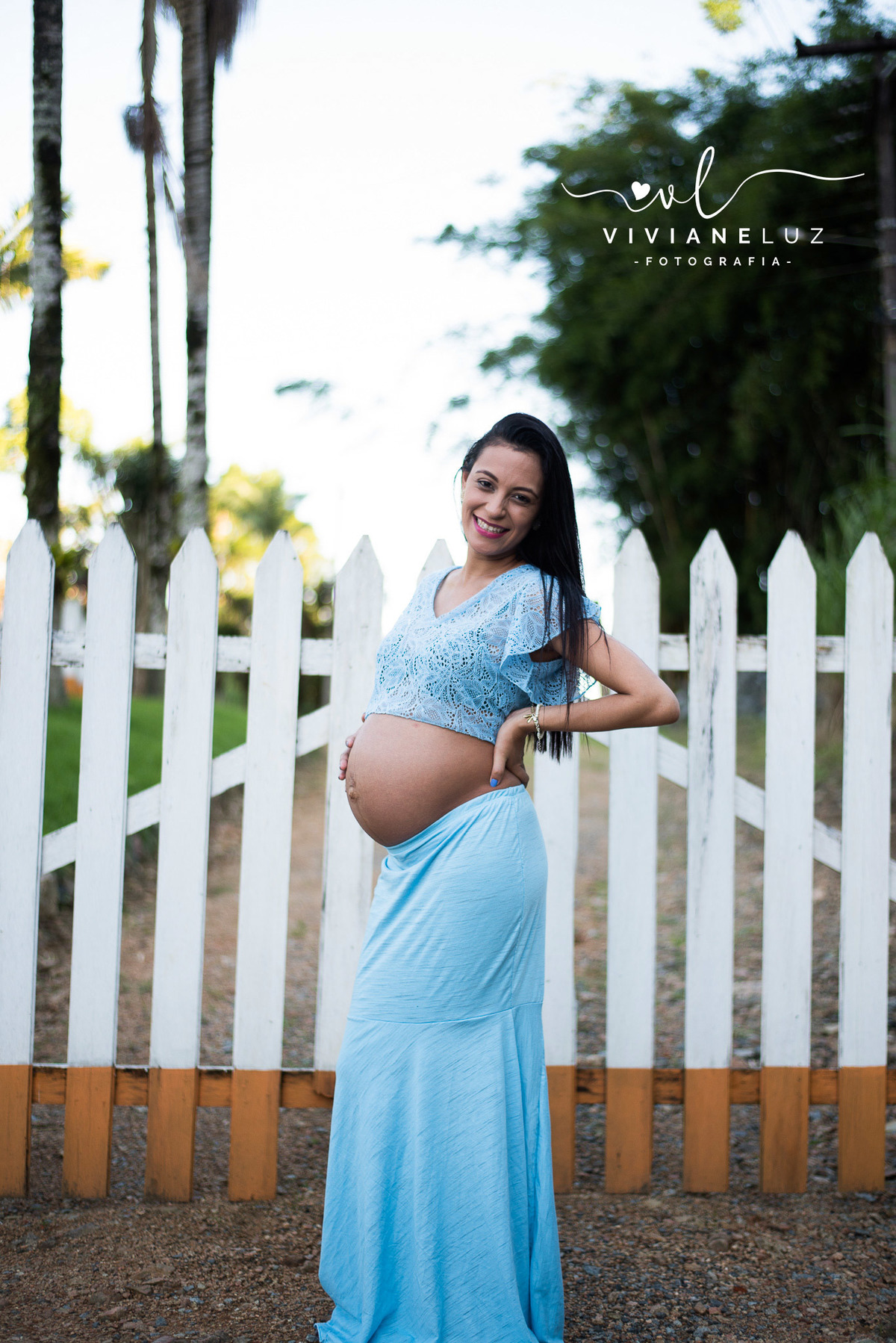 gestante fotografa de guaramirim familia pets ensaio externo de gestante natureza campo mae de menino mae de menina bebe arco iris vestido arco iris vestido gestante