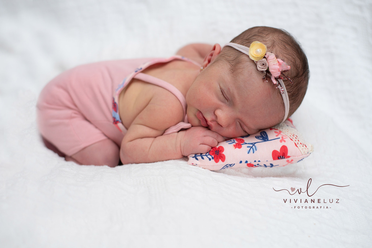 fotografia newborn em Guaramirim  recem nascido fotografia infantil fotografia de recem nascido fotografa de guaramirim fotografa de Jaraguá do Sul newborn domiciliar newborn na casa do cliente fotografia em casa