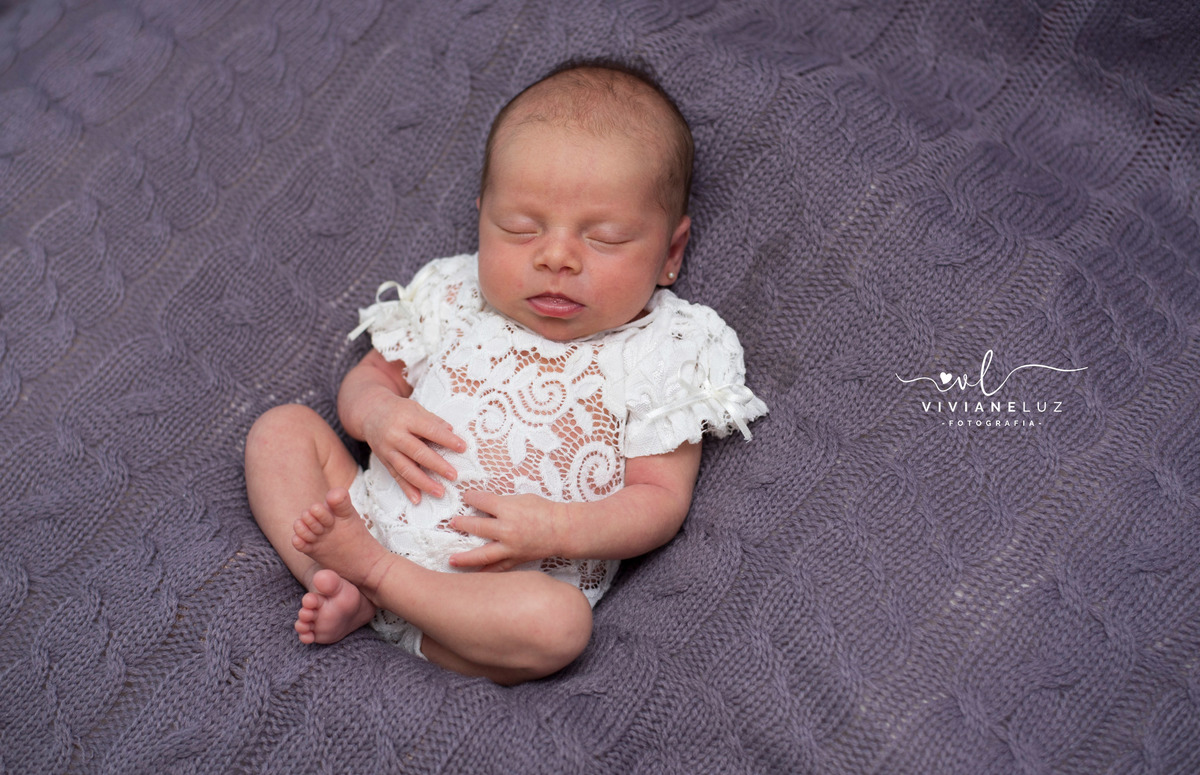 fotografia newborn em Guaramirim  recem nascido fotografia infantil fotografia de recem nascido fotografa de guaramirim fotografa de Jaraguá do Sul newborn domiciliar newborn na casa do cliente fotografia em casa