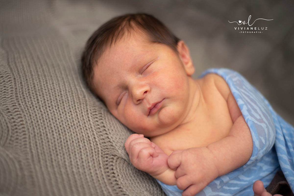 fotografia newborn em Guaramirim  recem nascido fotografia infantil fotografia de recem nascido fotografa de guaramirim fotografa de Jaraguá do Sul newborn domiciliar newborn na casa do cliente fotografia em casa