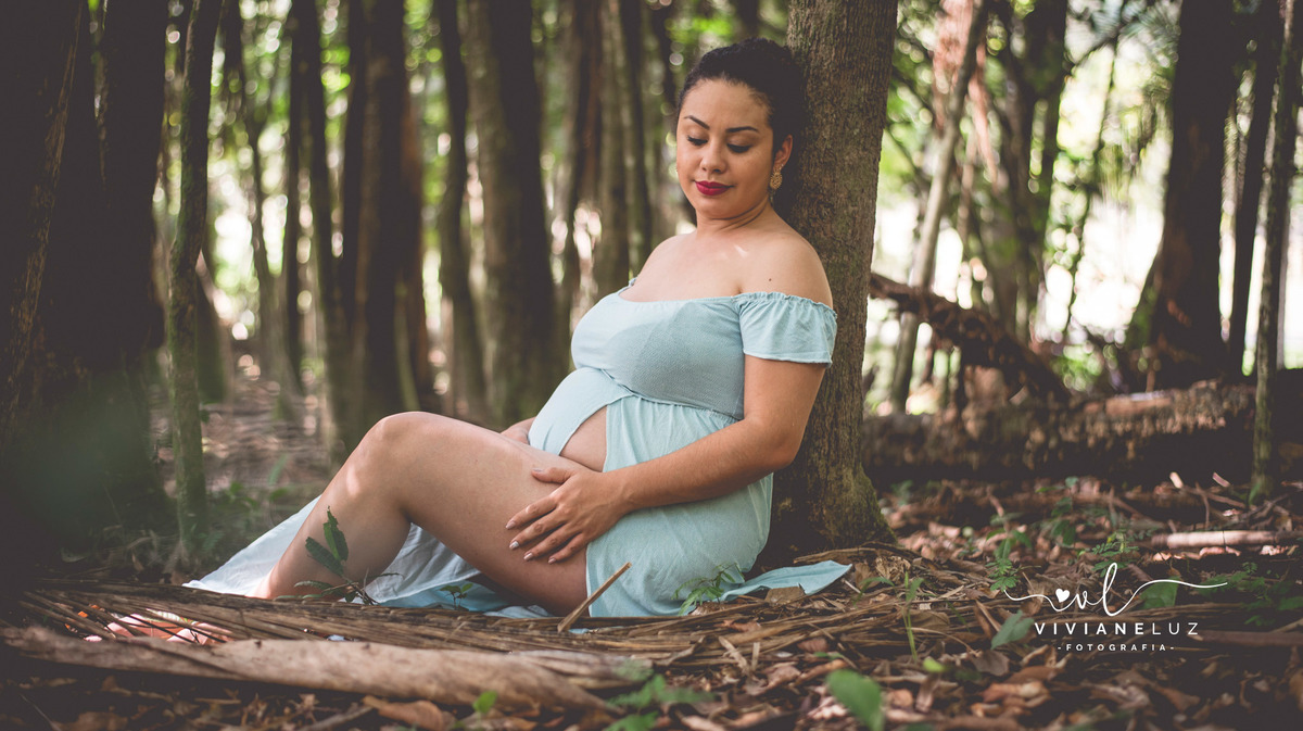 gestante fotografa de guaramirim familia pets ensaio externo de gestante natureza campo mae de menino mae de menina bebe arco iris vestido arco iris vestido gestante parque malwee