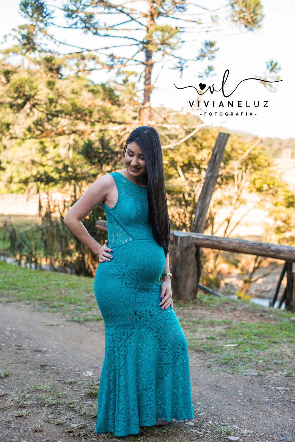 gestante fotografa de guaramirim familia pets ensaio externo de gestante natureza campo mae de menino mae de menina bebe arco iris vestido arco iris vestido gestante