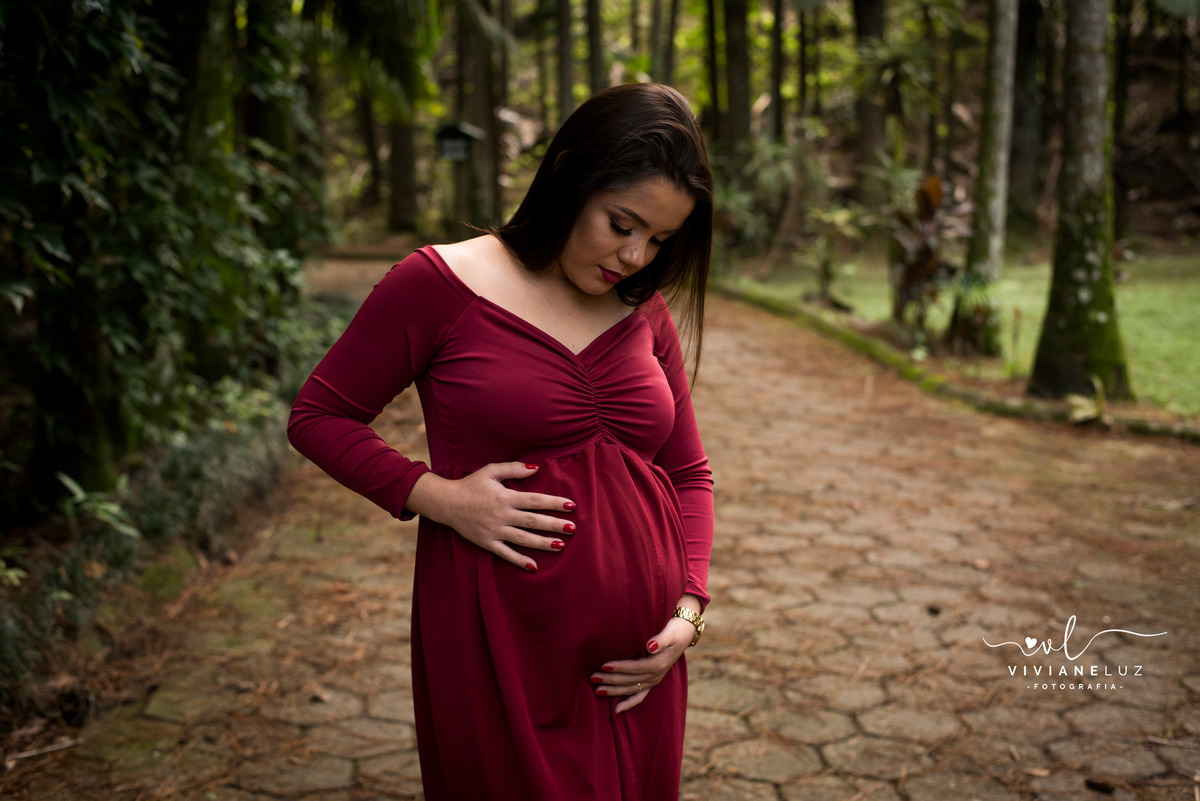 gestante fotografa de guaramirim familia pets ensaio externo de gestante natureza campo mae de menino mae de menina bebe arco iris vestido arco iris vestido gestante parque malwee