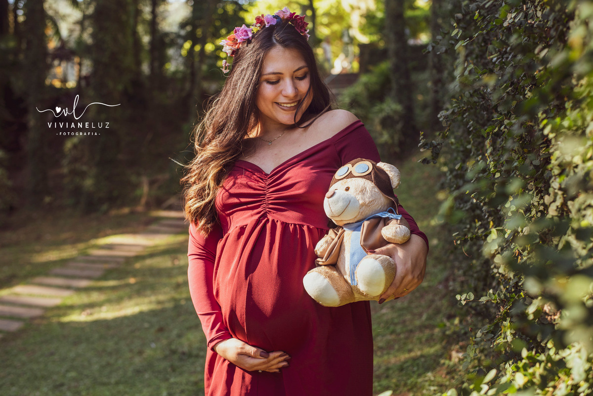 gestante fotografa de guaramirim familia pets ensaio externo de gestante natureza campo mae de menino mae de menina bebe arco iris vestido arco iris vestido gestante parque malwee