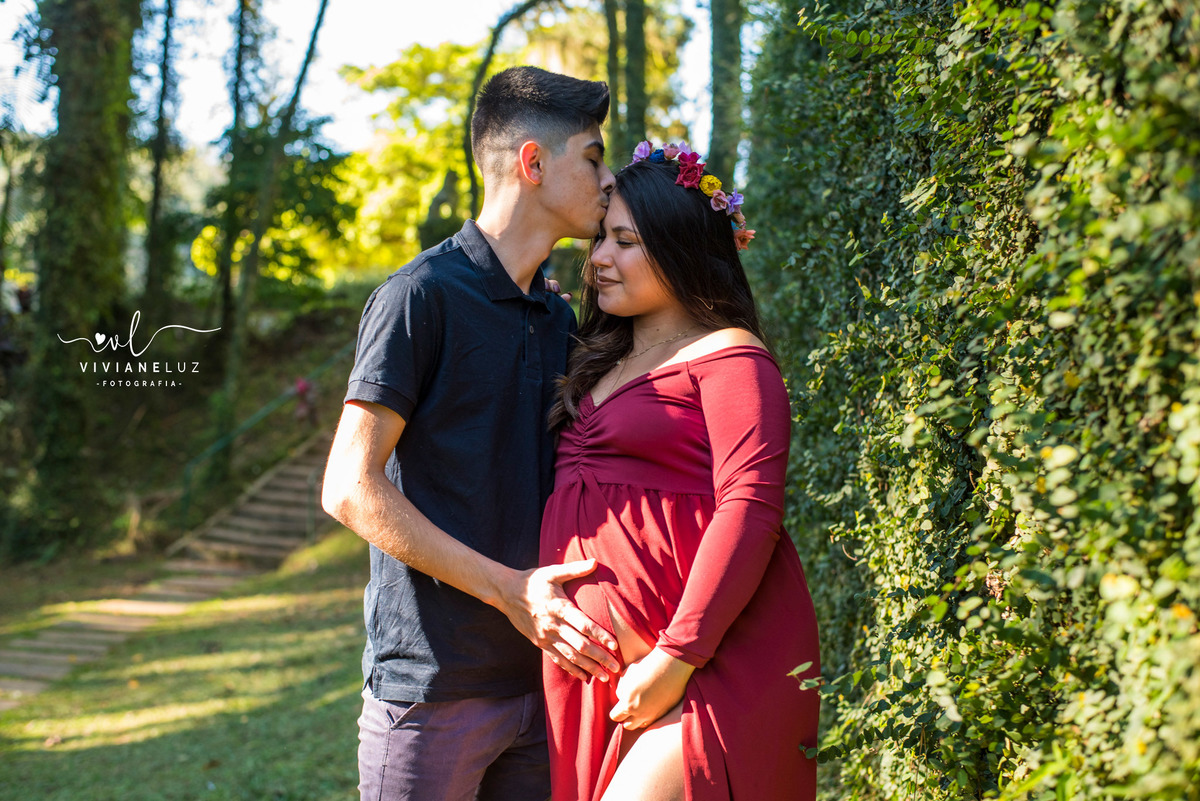 gestante fotografa de guaramirim familia pets ensaio externo de gestante natureza campo mae de menino mae de menina bebe arco iris vestido arco iris vestido gestante parque malwee