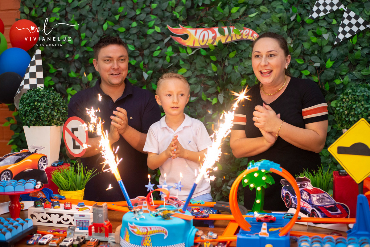 festa infantil hot weels 5  aninhos decoração hot weels fotografa de aniversario fotografia de aniversario lembrancinha Guaramirim Jaraguá do Sul