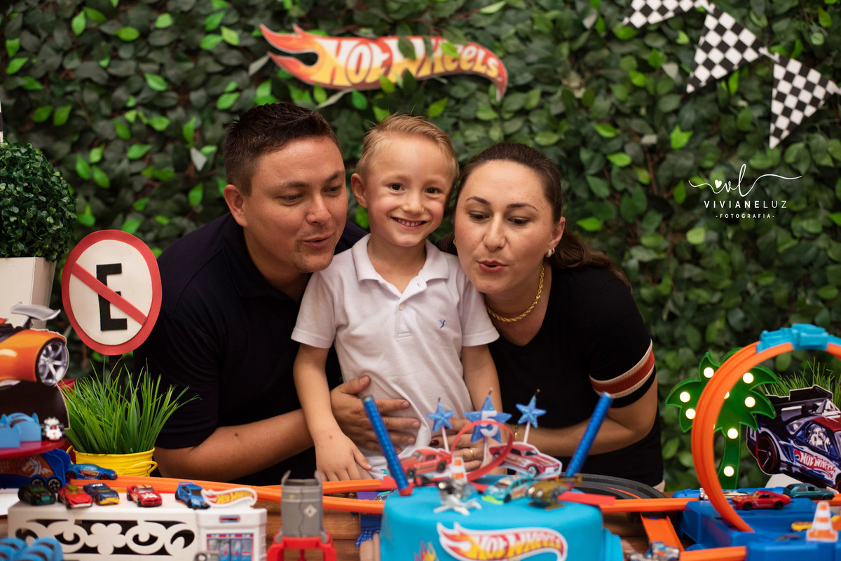 festa infantil hot weels 5  aninhos decoração hot weels fotografa de aniversario fotografia de aniversario lembrancinha Guaramirim Jaraguá do Sul