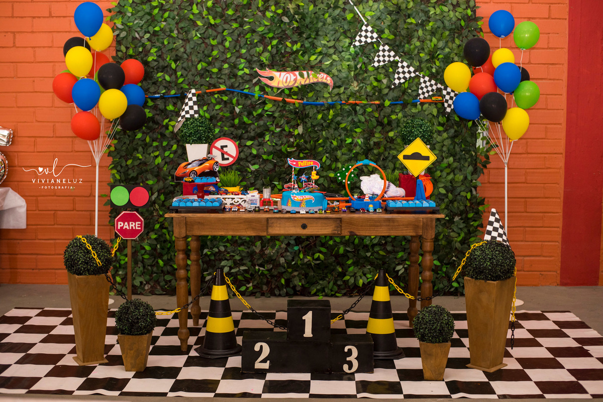 festa infantil hot weels 5  aninhos decoração hot weels fotografa de aniversario fotografia de aniversario lembrancinha Guaramirim Jaraguá do Sul