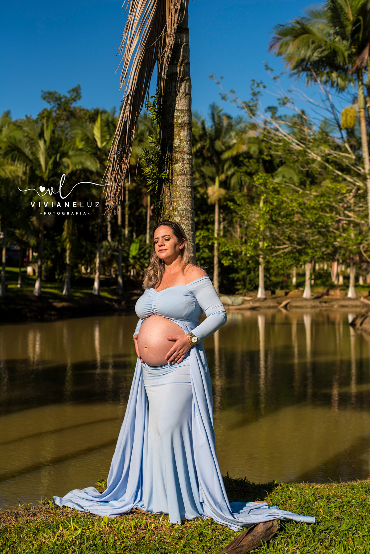 gestante fotografa de guaramirim familia pets ensaio externo de gestante natureza campo mae de menino mae de menina bebe arco iris vestido arco iris