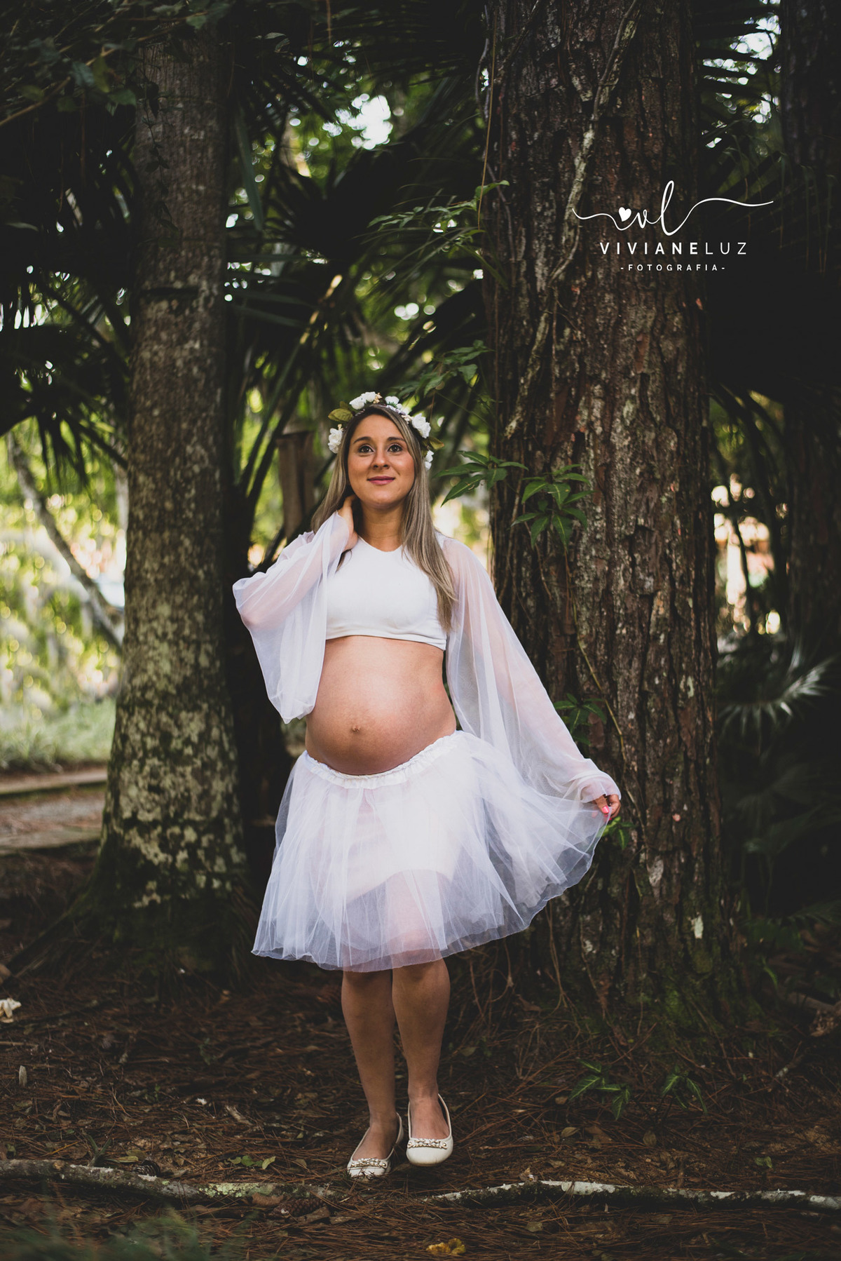 gestante fotografa de guaramirim familia pets ensaio externo de gestante natureza campo mae de menino mae de menina bebe arco iris vestido arco iris vestido gestante parque malwee