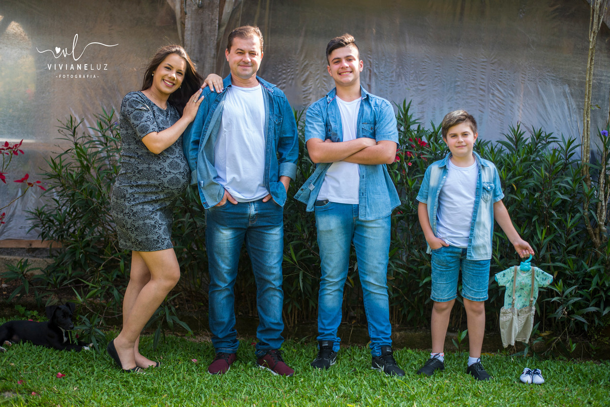 ensaio gestante guaramirim massaranduba jaragua do sul gestantes pregnant fotografia de gestante fotografa de guaramirim familia pets ensaio externo de gestante natureza campo