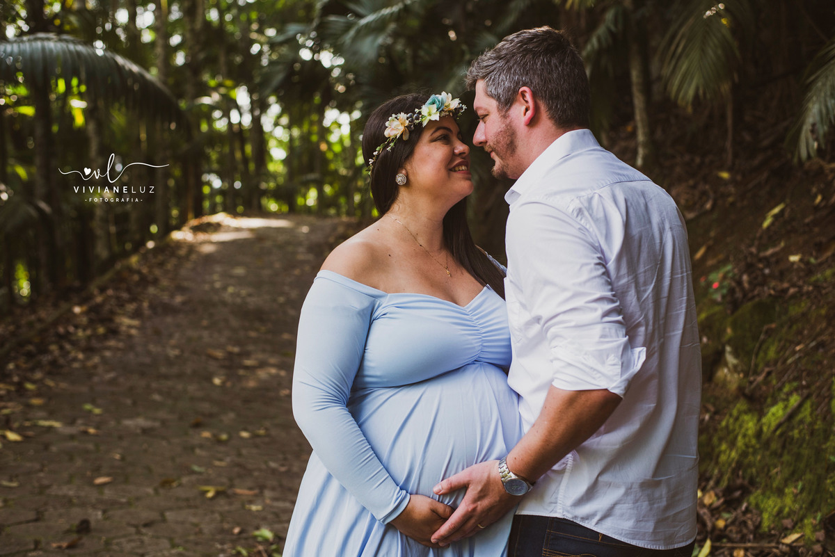 ensaio gestante gravida fotografia de gestante fotos fotografa de Guaramirim Jaraguá do Sul e região mãe de menino figurino para ensaio gestante ensaio gestante no parque malwee