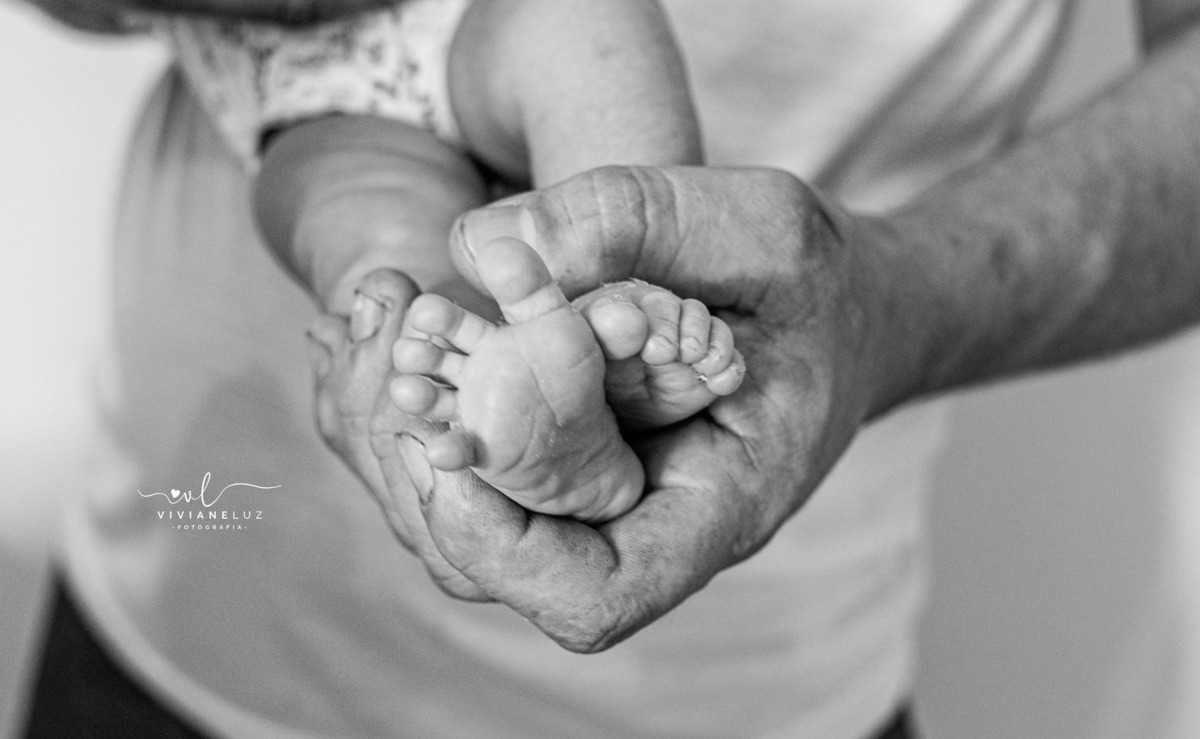 newborn-fotografia-infantil-fotografia-recem-nascido-guaramirim-fotografa-de-newborn-fotografia-domiciliar-vivianeluz