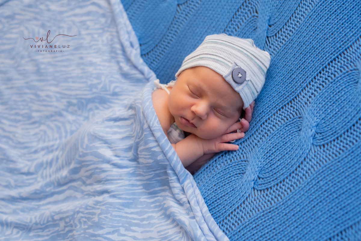 Fotografia infantil recem nascido newborn Davi Lucca 11 dias fotografa de guaramirim jaragua do sul e região ensaio domiciliar de bebê viviane luz fotografa