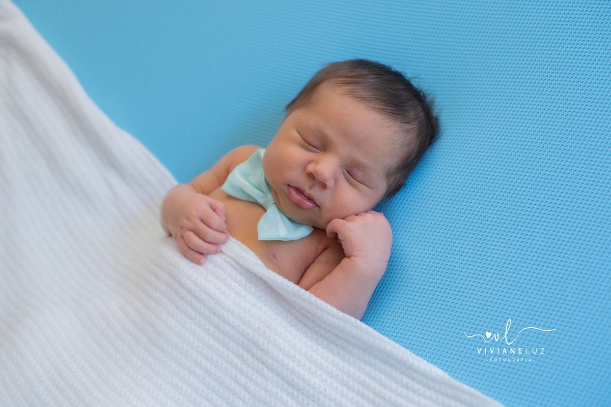 Fotografia infantil recem nascido newborn Davi Lucca 11 dias fotografa de guaramirim jaragua do sul e região ensaio domiciliar de bebê viviane luz fotografa