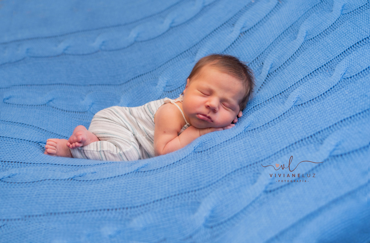 Fotografia infantil recem nascido newborn Davi Lucca 11 dias fotografa de guaramirim jaragua do sul e região ensaio domiciliar de bebê viviane luz fotografa