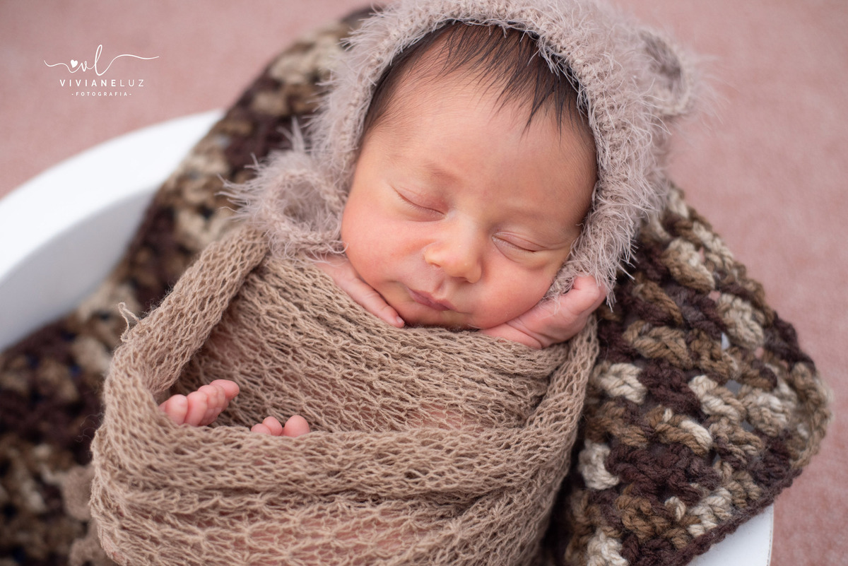 ensaio newborn José Pedro ensaio em casa fotografa de guaramirim ensaio divertido ensaio recem nascido ensaio prematuro 