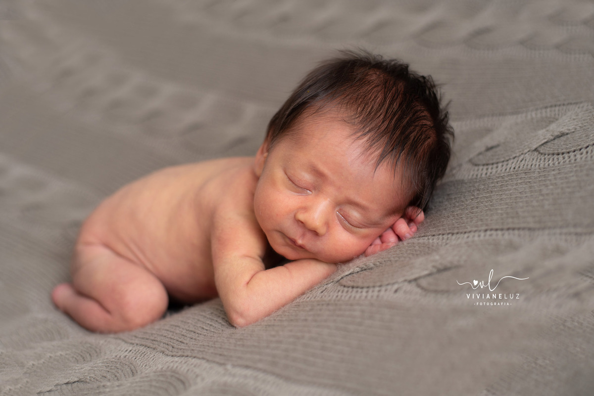 ensaio newborn José Pedro ensaio em casa fotografa de guaramirim ensaio divertido ensaio recem nascido ensaio prematuro 