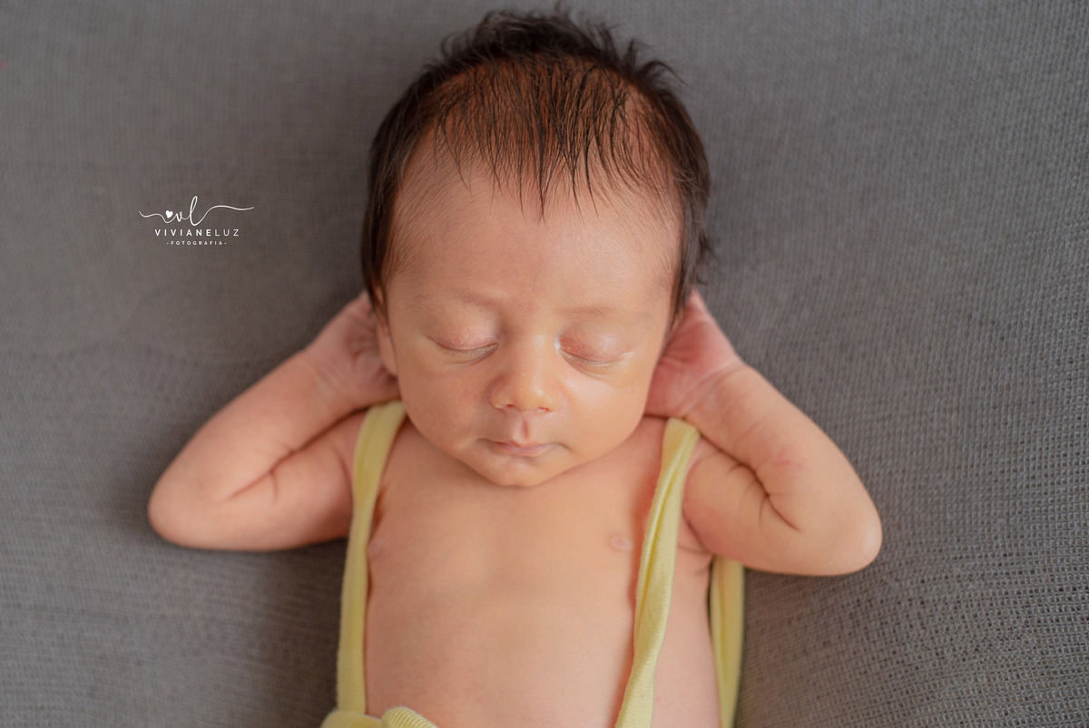 ensaio newborn José Pedro ensaio em casa fotografa de guaramirim ensaio divertido ensaio recem nascido ensaio prematuro 