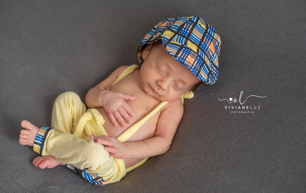 ensaio newborn José Pedro ensaio em casa fotografa de guaramirim ensaio divertido ensaio recem nascido ensaio prematuro 