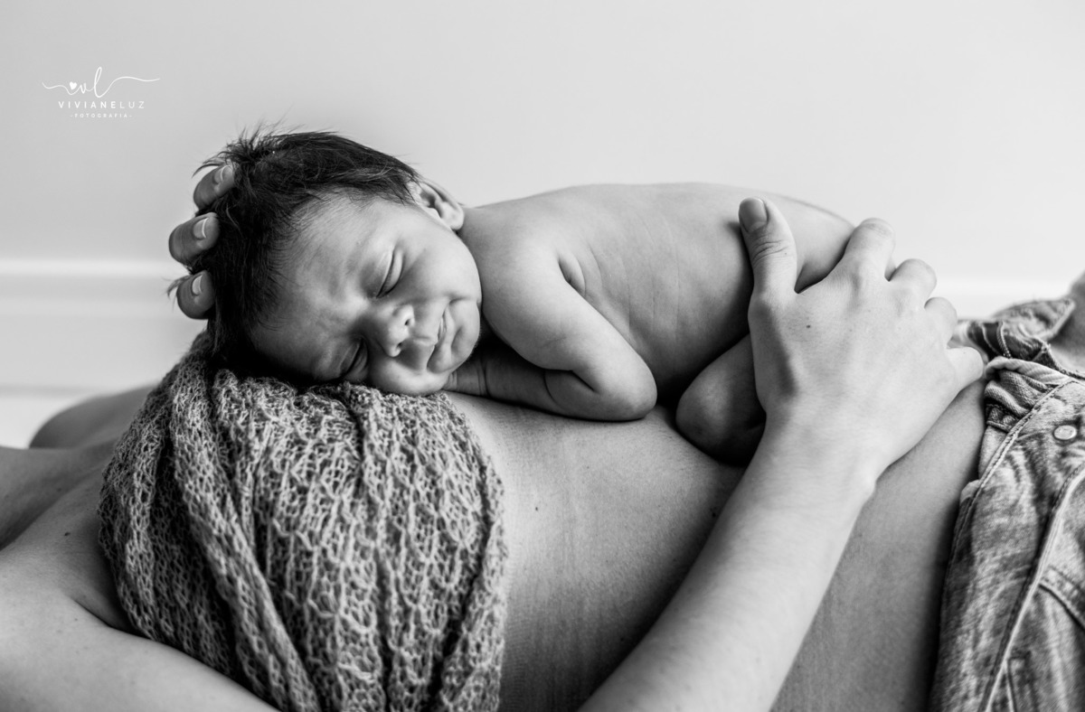 ensaio newborn José Pedro ensaio em casa fotografa de guaramirim ensaio divertido ensaio recem nascido ensaio prematuro 