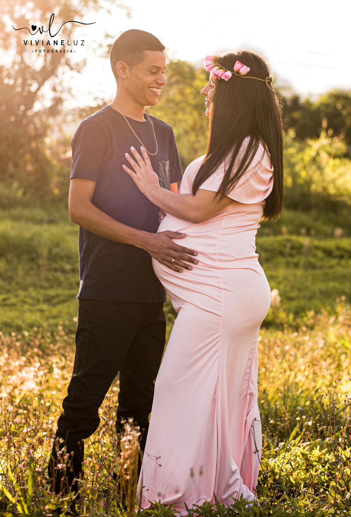 ensaio-gestante-natureza-guaramirim-jaragua do sul- fotografa de guaramirim-figurino fotos gestante-mãe de menina-por do sol-book de gestante