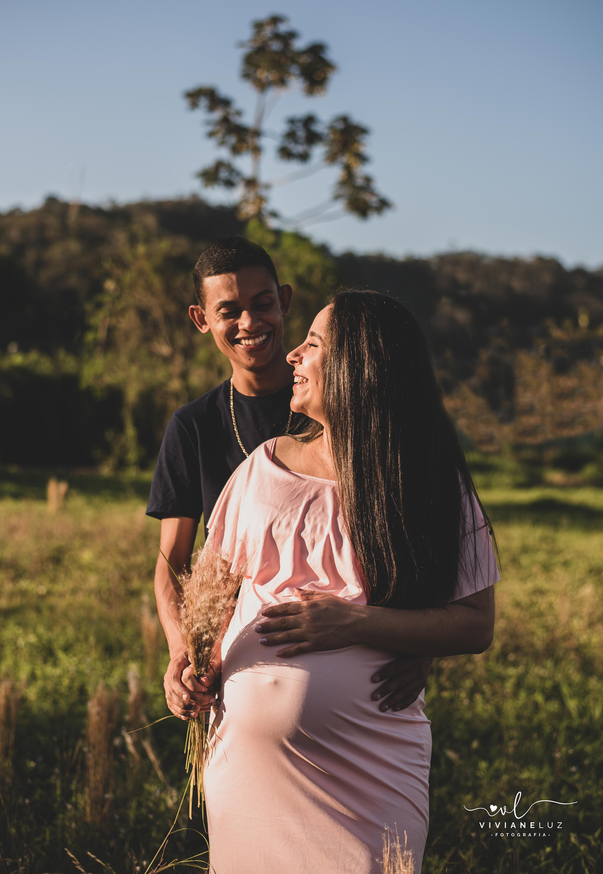 ensaio-gestante-natureza-guaramirim-jaragua do sul- fotografa de guaramirim-figurino fotos gestante-mãe de menina-por do sol-book de gestante