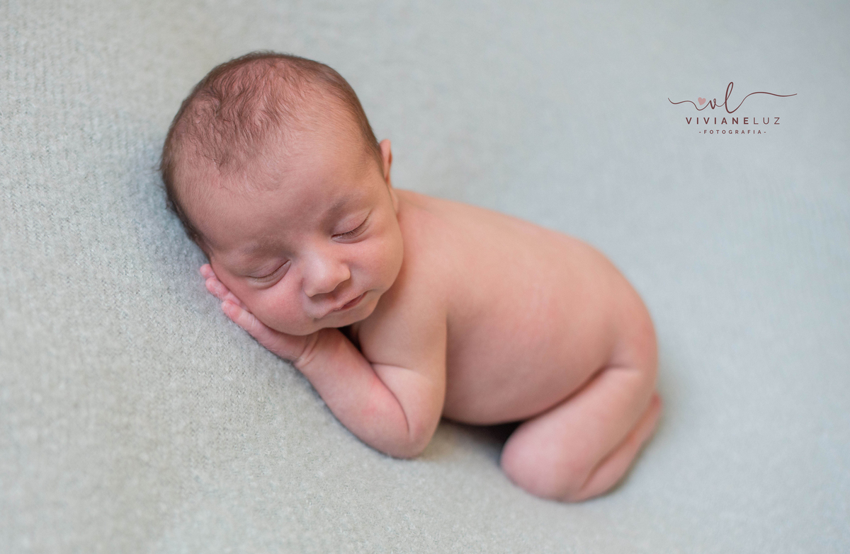 ensaio newborn matteo 10 dias recem nascido de garuva fotografa de guaramirim fotografa de newborn fotografa de recem nascido mae de menino newborn em casa viviane luz fotografias de guaramirim jaragua do sul e regiao