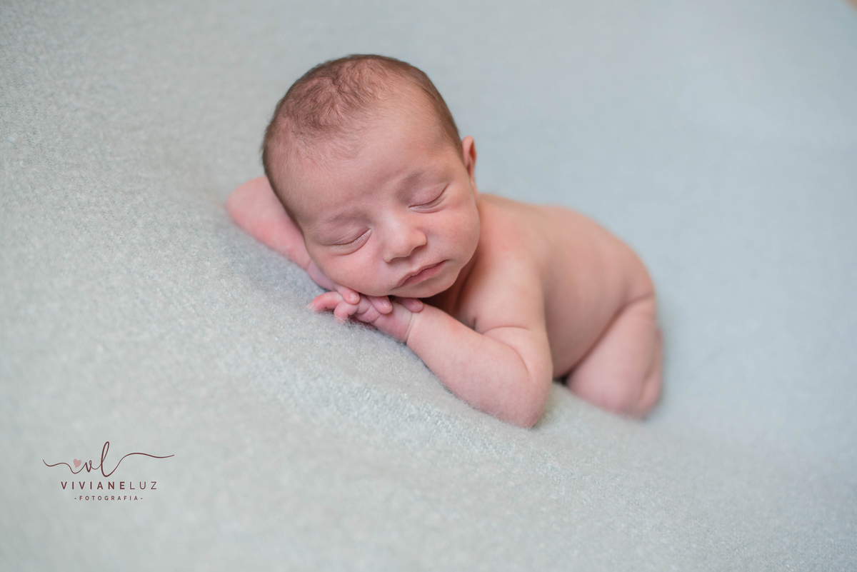 ensaio newborn matteo 10 dias recem nascido de garuva fotografa de guaramirim fotografa de newborn fotografa de recem nascido mae de menino newborn em casa viviane luz fotografias de guaramirim jaragua do sul e regiao