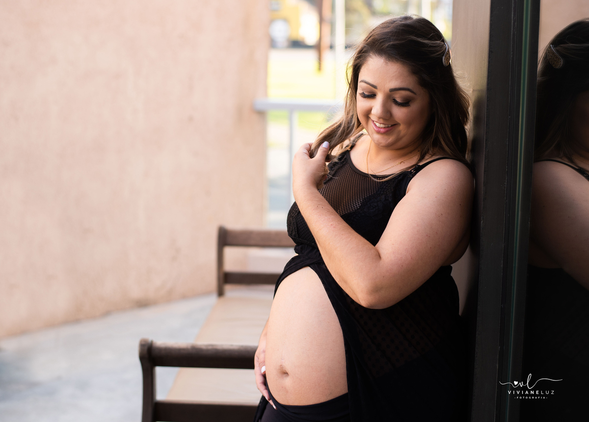 ensaio gestante com pet mãe de menina ensaio externo de gestante ensaio gestante diferente fotografa de gestante em jaragua do sul