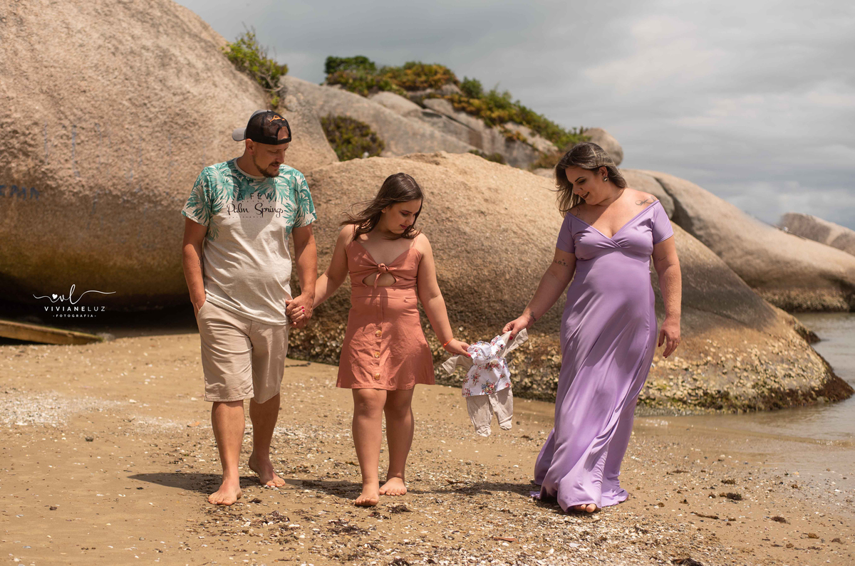 ensaio gestante praia de bombinhas casa blanca guest house viviane luz fotografa de gestantes fotografa de jaragua do sul e guaramirim mae de menina ensaio gestante de lingerie 