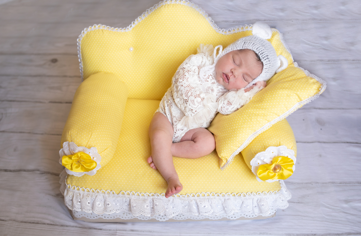 fotografia newborn fotografia infantil fotografa de guaramirim fotografa de jaragua do sul ensaio newborn em casa ensaio recem nascido viviane luz fotografias