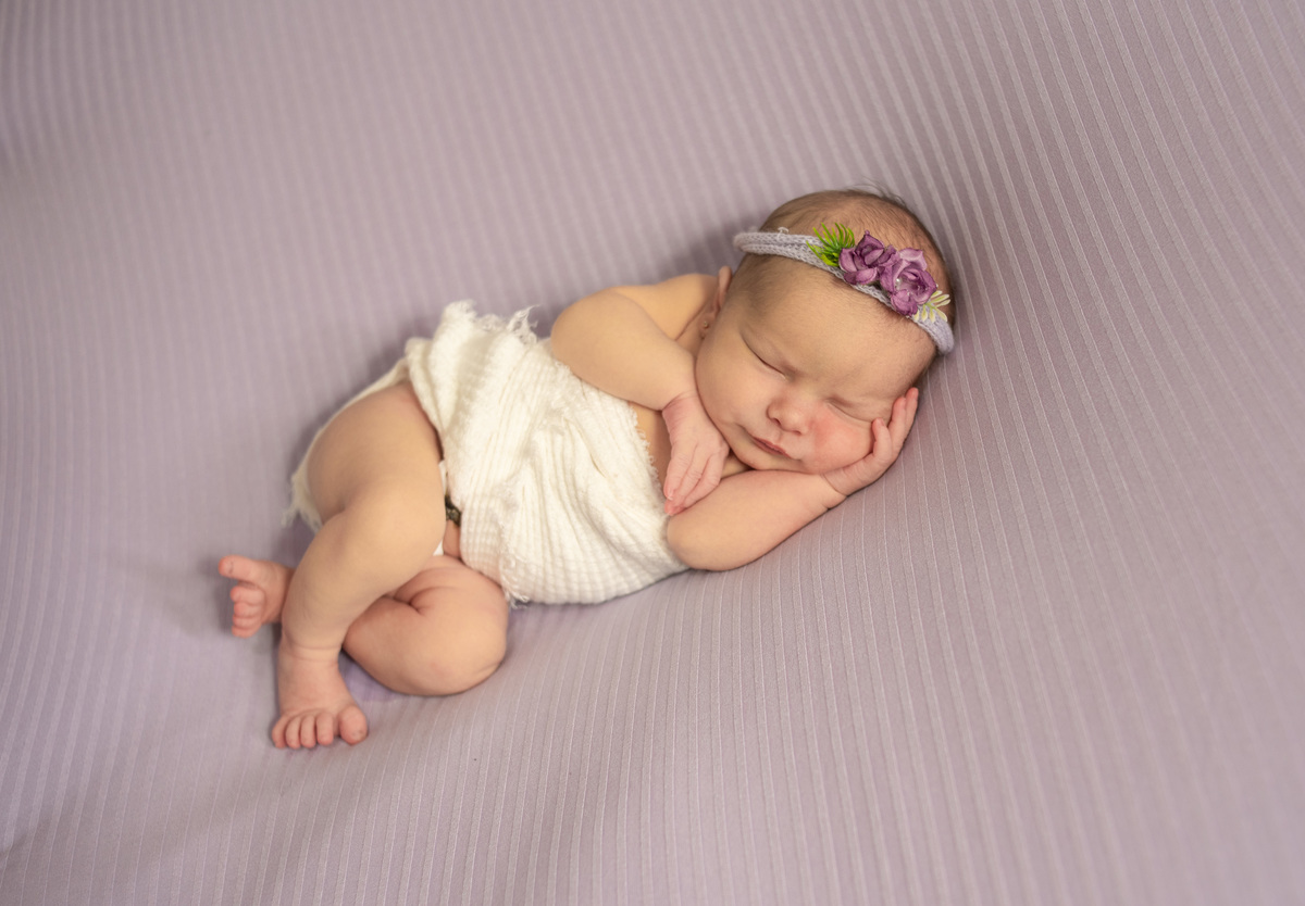 fotografia infantil ensaio newborn em casa fotografa de newborn jaragua do sul fotografa de newborn barra velha fotografa de newborn guaramirim viviane luz fotografias