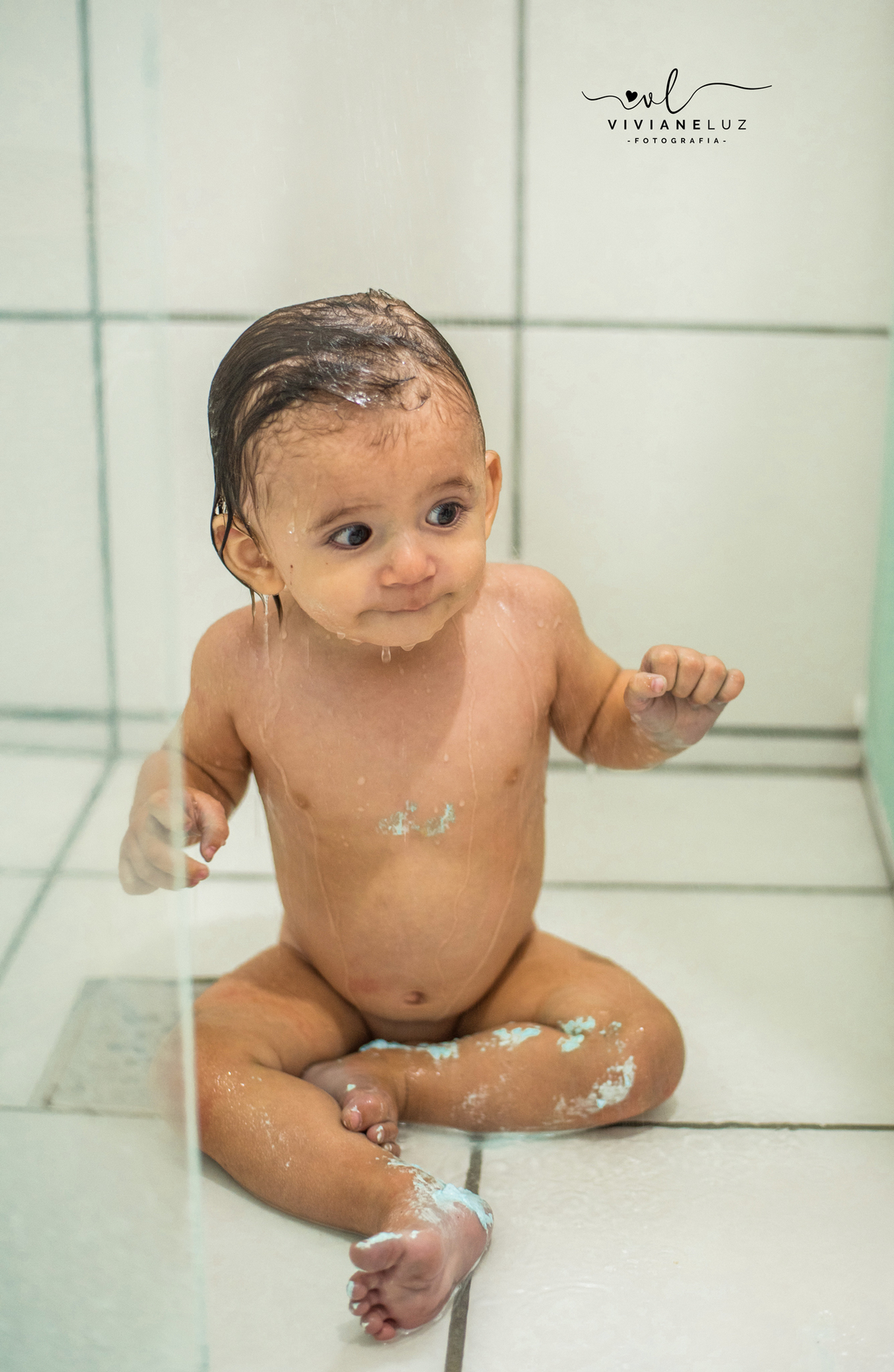 fotografia de banho hora do banho depois da bagunça