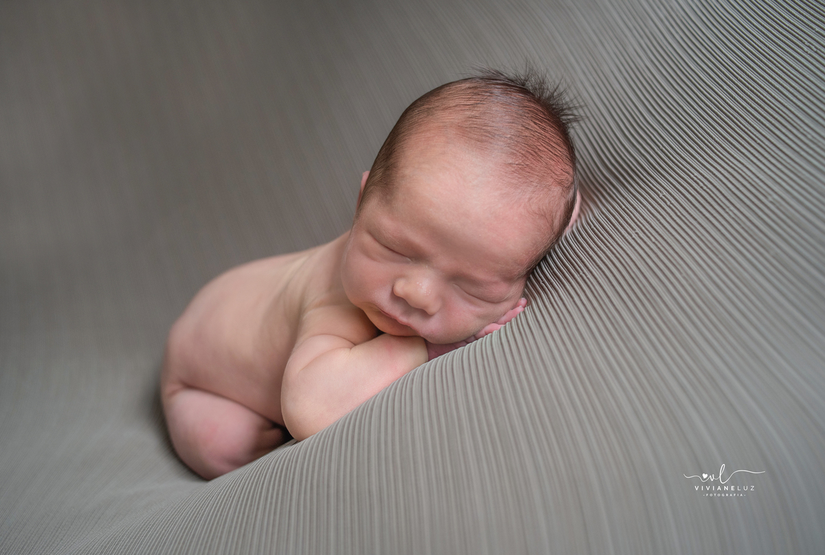 pose newborn