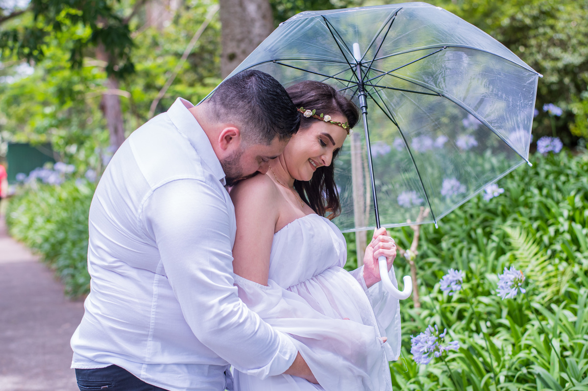 ensaio gestante com guarda chuva ensaio gestante com sombinha transparente
