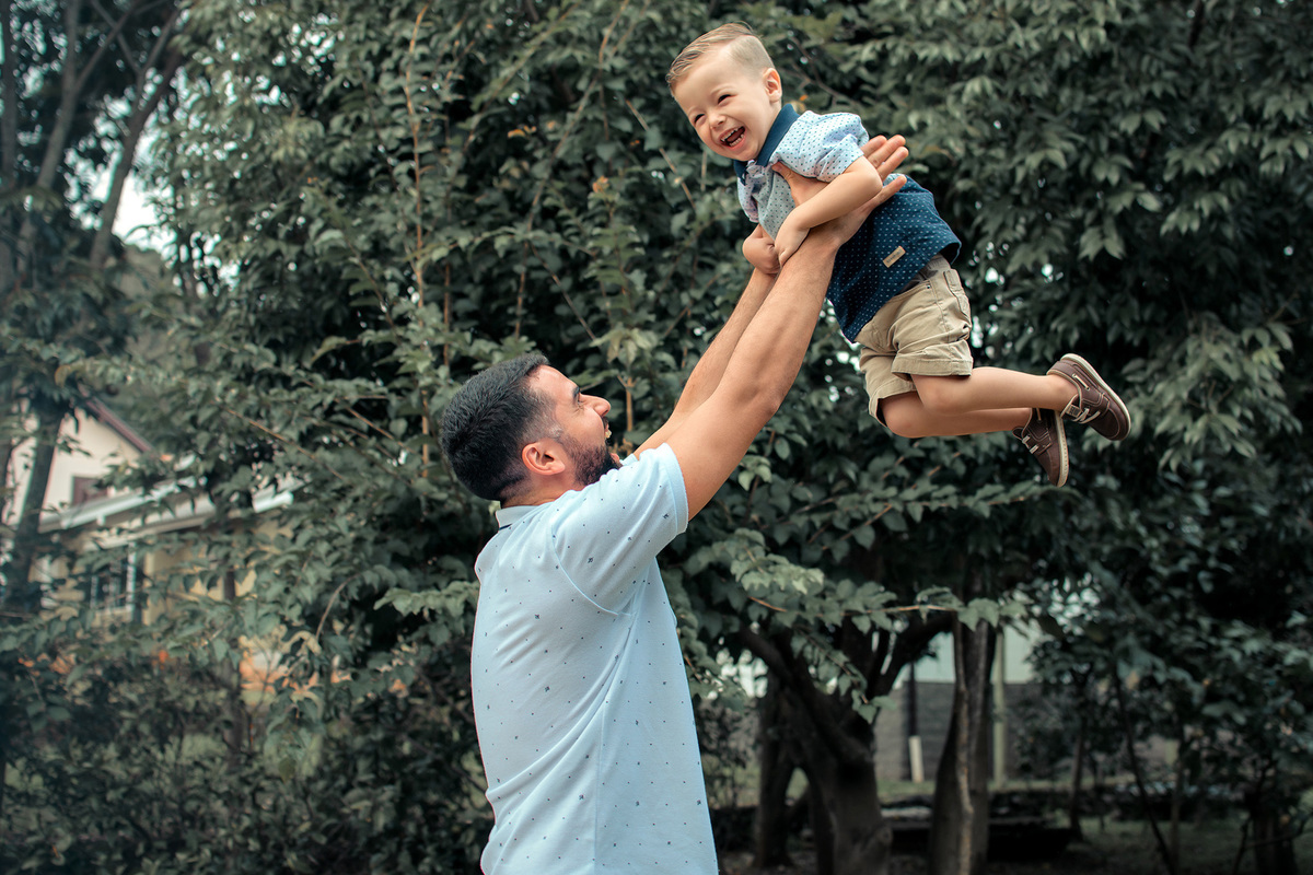 O papai e o Anthony se divertiram na sua sessão de 2 anos em Nova Petrópolis.