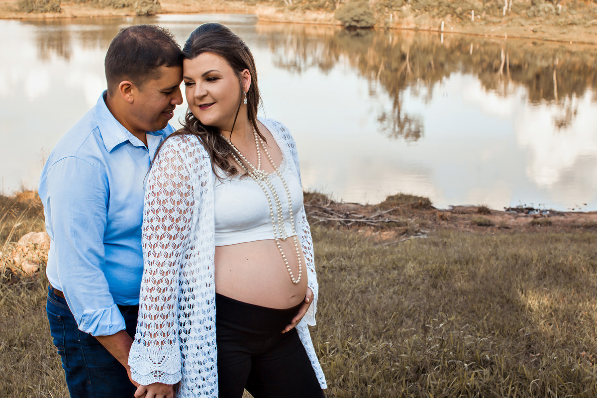 Papai e Mamãe já á amam, antes mesmo de sua chegada, realizando seu ensaio gestante em Nova Petrópolis