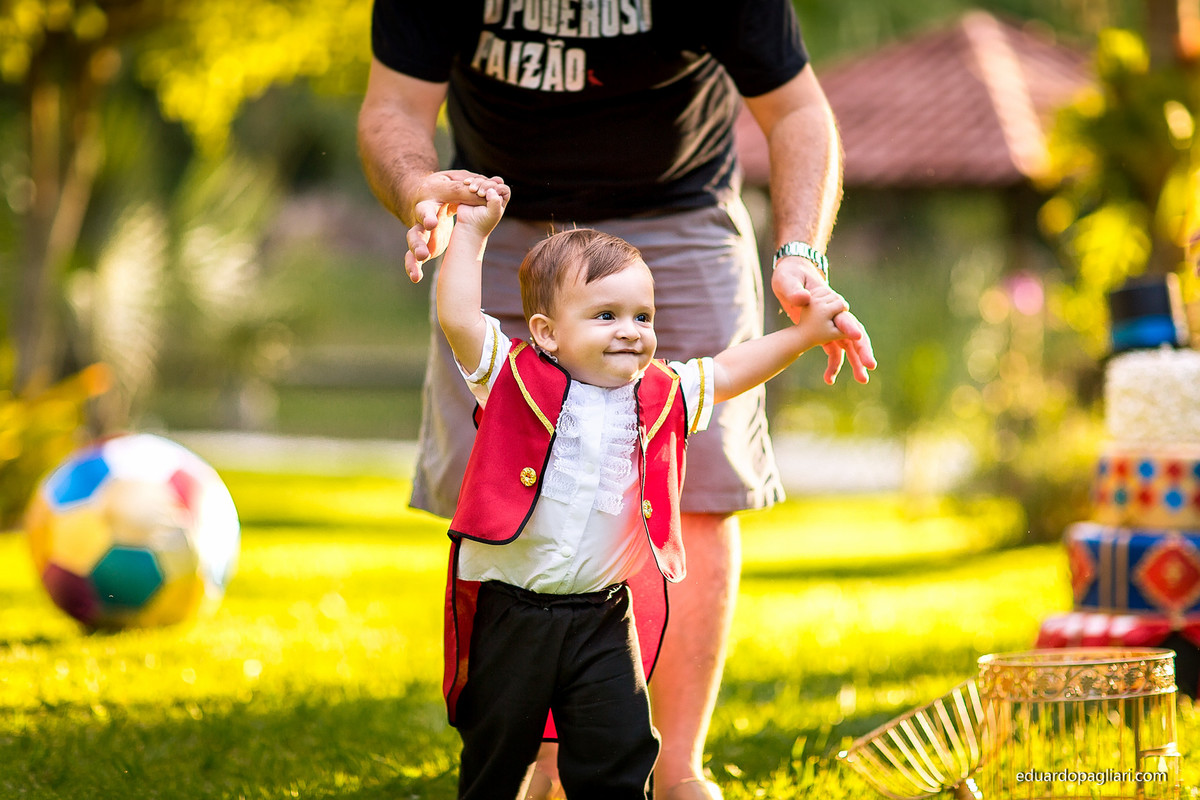 ensaio de um aninho com tema de circo