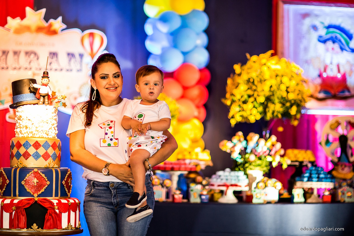 festa de aniversario com tema de circo