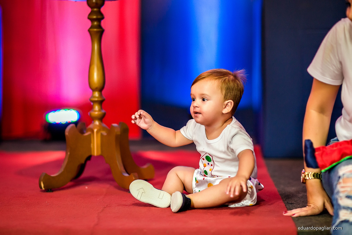 festa de aniversario com tema de magico